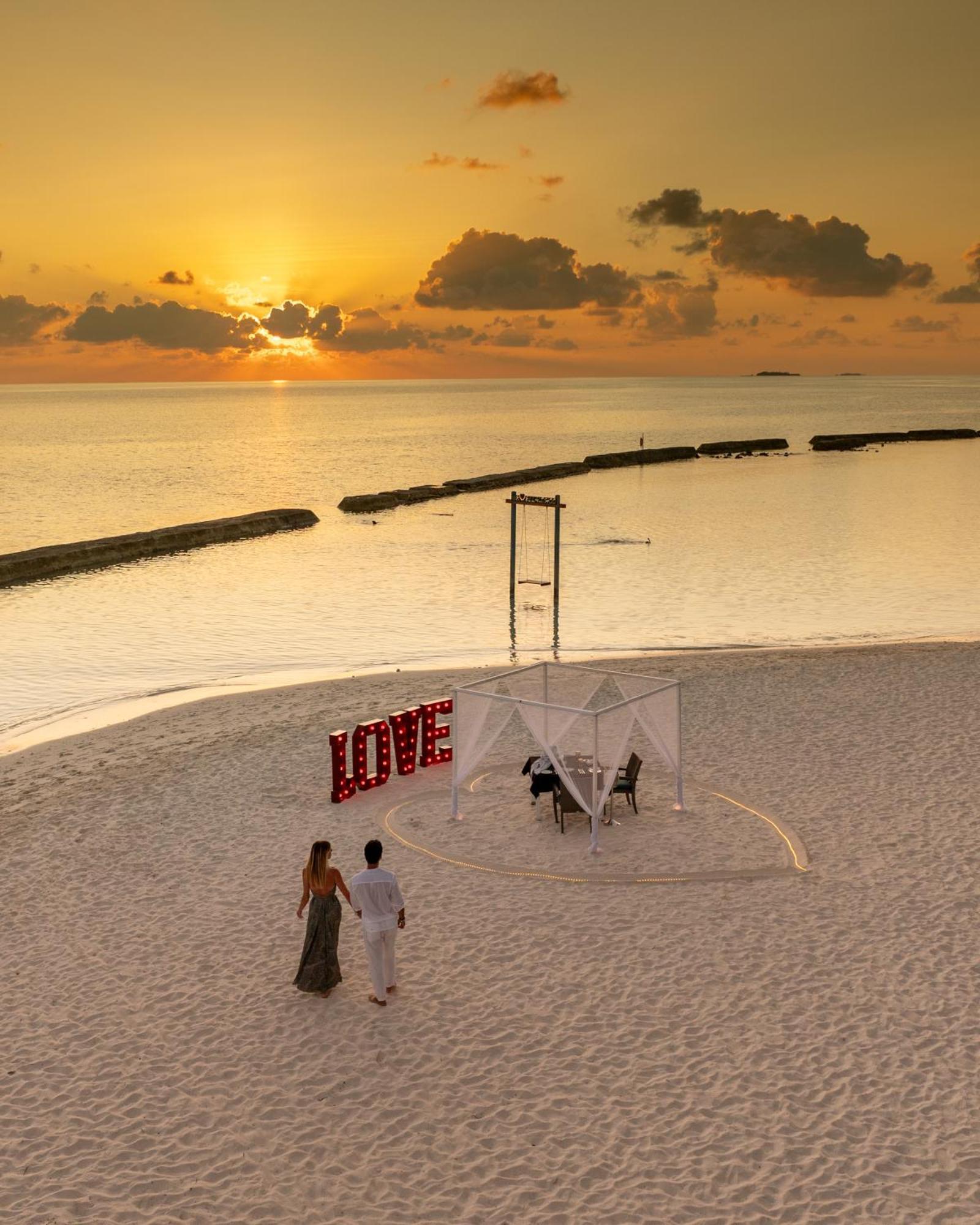 Ellaidhoo Maldives By Cinnamon Resort 4*