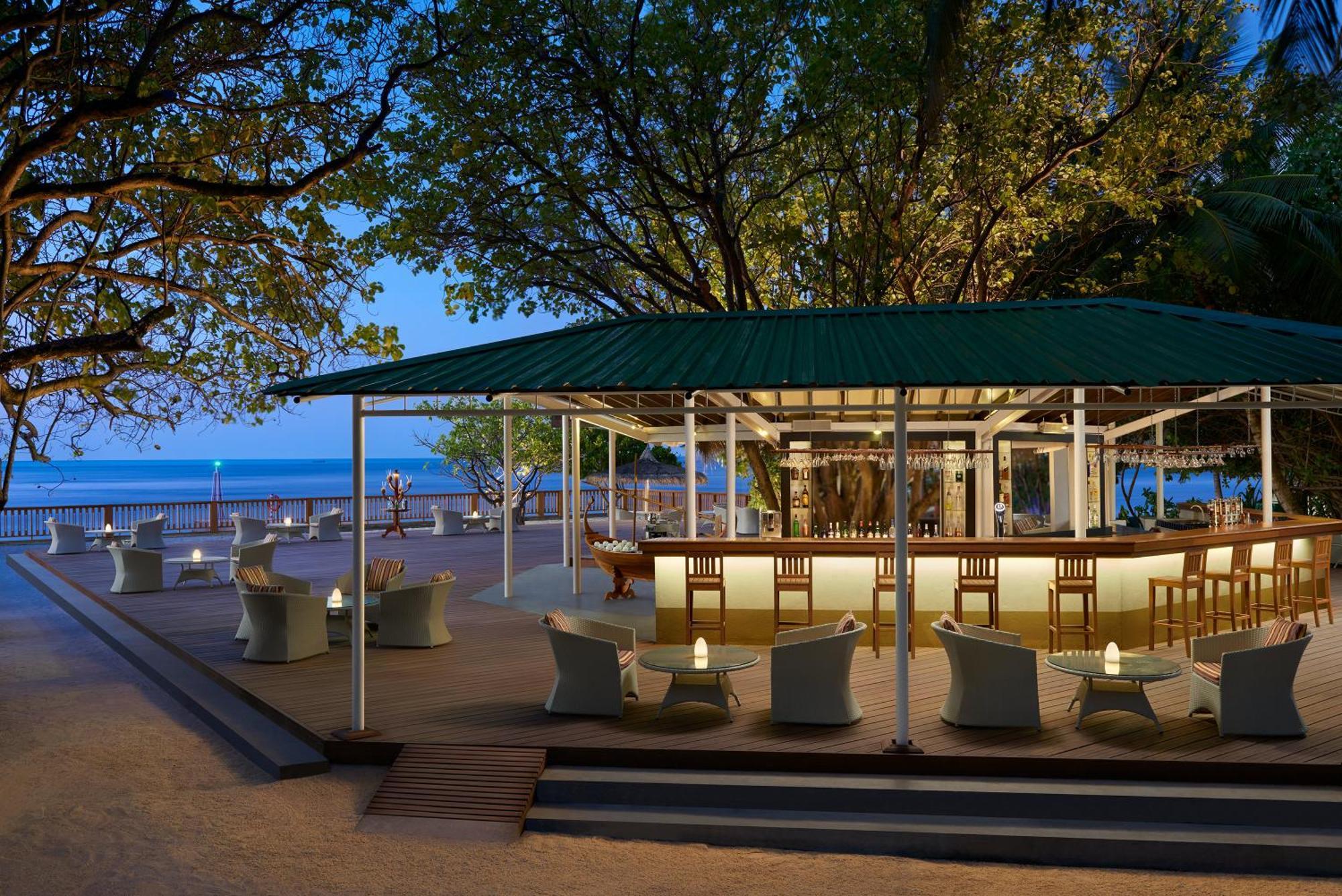 Resort Ellaidhoo Maldives By Cinnamon 4*