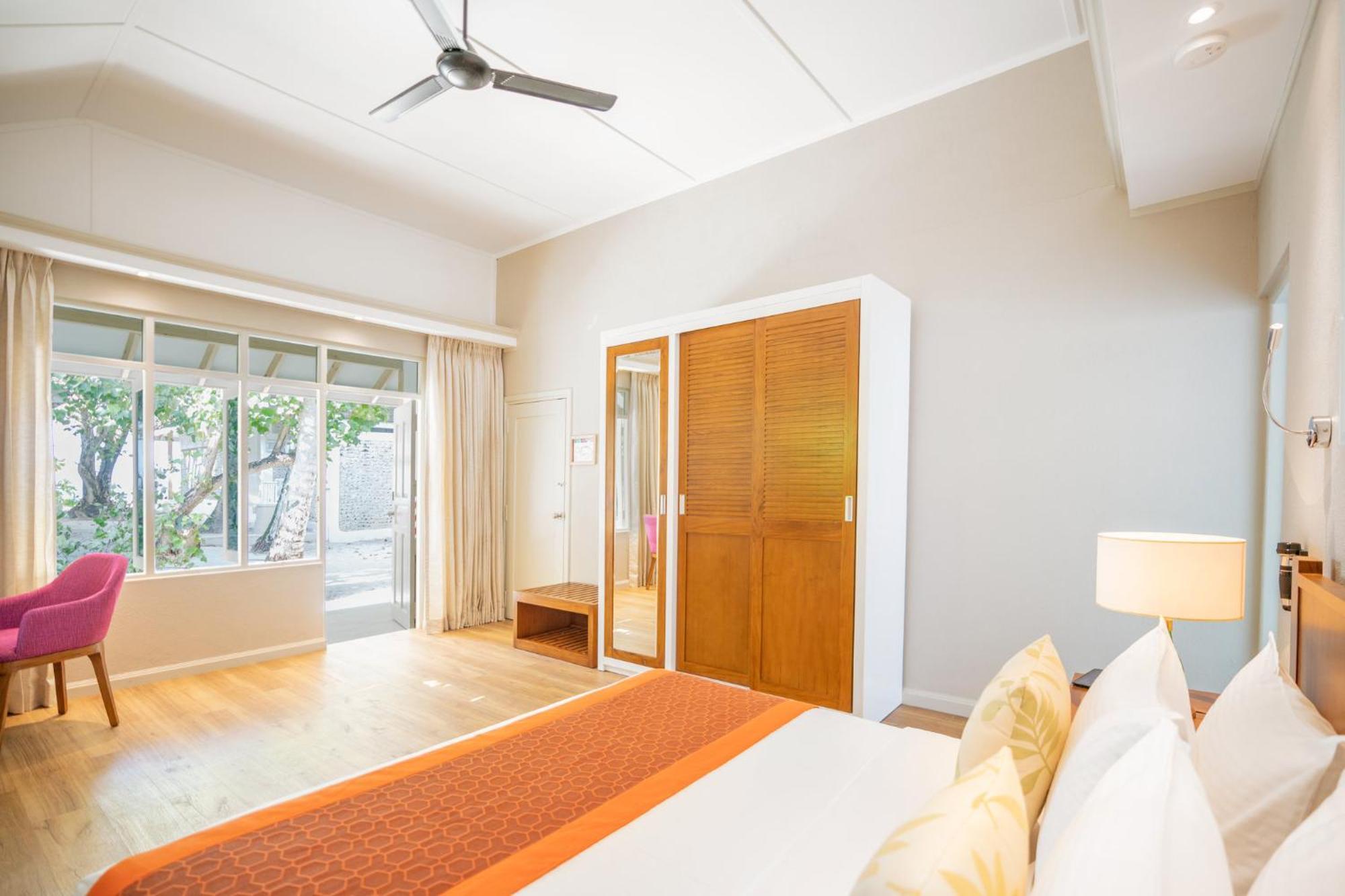 Ellaidhoo Maldives By Cinnamon 4* Хангнаамеедхоо